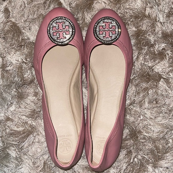 Two pairs of Tory Burch Ballet Flats. Dusted Pink and Cream. - Picture 3 of 10